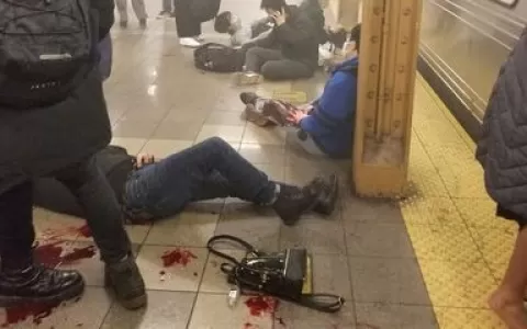 Ataque a tiros no Metrô de Nova York deixa ao meno