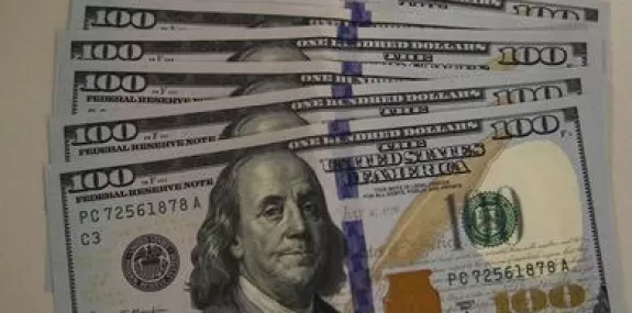 Dólar sobe para R$ 4,87 após anúncio da PEC dos Co