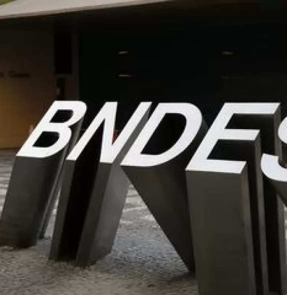 BNDES e Banco Mundial assinam acordo sobre agenda 