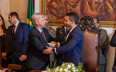 Em cerimônia no Palácio, Paulo Dantas promete gove