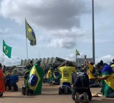 Moraes determina dissolução de acampamentos em QGs pelo Brasil em até 24 horas