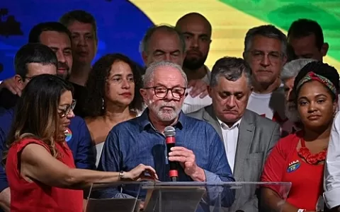 ​Ampliação de ministérios prometida por Lula deve 