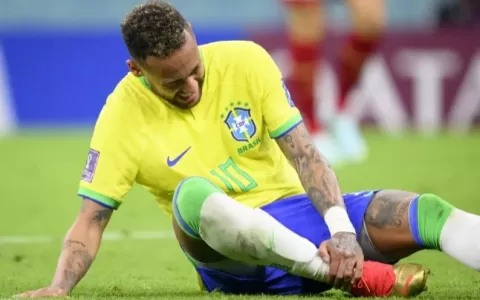 ​Neymar e Danilo não jogam mais pela Seleção na pr