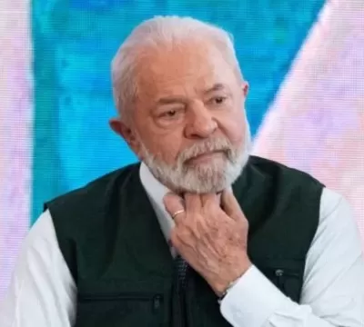 Pedido de impeachment de Lula ultrapassa 90 assina
