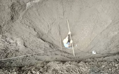Trabalhador fica soterrado em silo de minério de s
