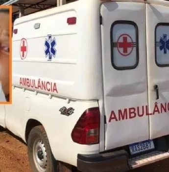 ​Paciente grava vídeo de ambulância com a porta ab
