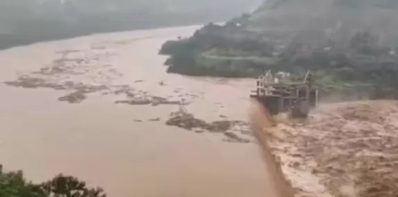 Barragem se rompe no Rio Grande do Sul e ameaça mu