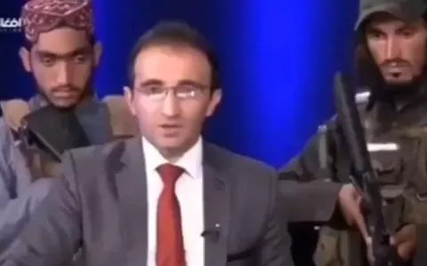 TV afegã grava programa com talibãs armados no est