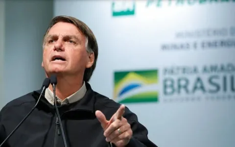 Bolsonaro cobra da Petrobras redução do preço dos 