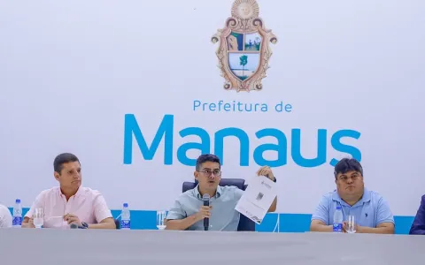 ​Prefeito David Almeida e vice-prefeito Marcos Rot