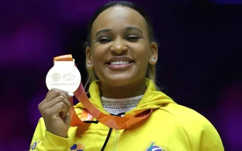 Rebeca Andrade é ouro no individual geral no Mundi