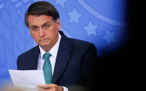 Bolsonaro manda remanejar recursos do orçamento se