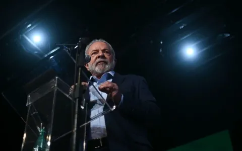 Bolsa e real pioram com falas de Lula sobre a Petr