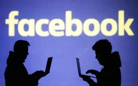 Facebook remove 196 páginas no Brasil sob acusação