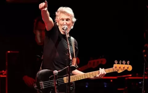 Com #EleNão, Roger Waters é xingado e aplaudido em