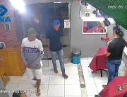 Câmera flagra assalto em barbearia no São José II 