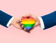 Lei que proíbe casamento homoafetivo tramita no Co