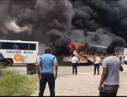Ônibus da Falcão Real pegam fogo em garagem próxim