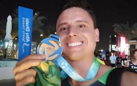 Atleta do Paraná vence Mundial de Triathlon