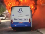 Ônibus da empresa Guimarães pega fogo na Florisval