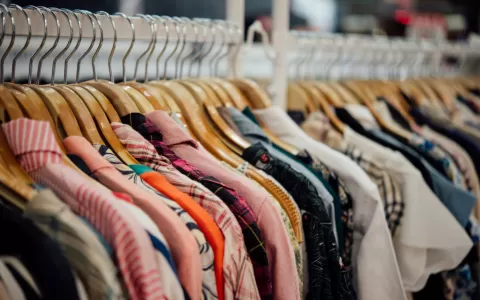 Marca lança coleção de roupas inspirada em Inês Br