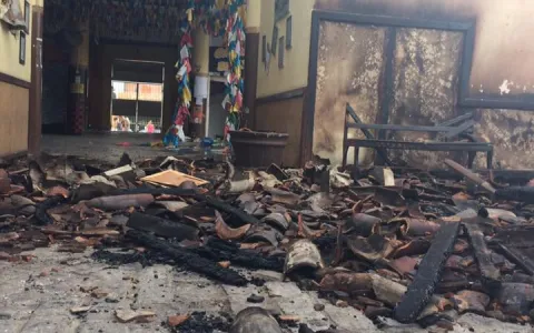 Após incêndio, Mercado de Artes de Ipirá fica dest