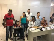 Vereador Clebinho de Silé entrega Cadeira de Rodas