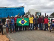 Em apoio aos caminhoneiros, manifestantes bloquear