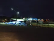Caminhão tomba no Bairro Nazaré em Jacobina