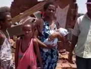 Família que teve casa destruída pela chuva em Umbu