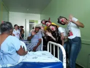 Grupo leva alegria a pacientes do Hospital Antônio