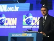 Bolsonaro anuncia apoio a aumento de 1% do FPM em 