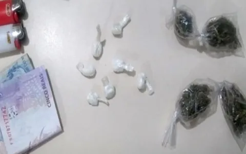 Policia militar apreende dupla por posse de drogas