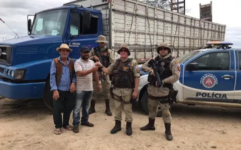 Polícia Militar recupera em Capim Grosso caminhão 