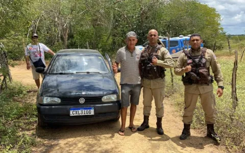 Polícia Militar encontra carro roubado na feira li