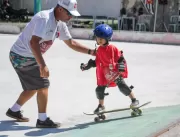 Skate Para Todos oferece aulas gratuitas em Guarul