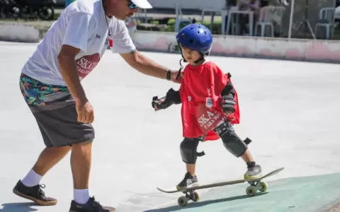 Skate Para Todos oferece aulas gratuitas em Guarul