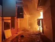 VÍDEOS: Incêndio destrói barracas na Feira da Sula