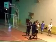 VÍDEO: Árbitra de futsal é agredida com tapa e soc