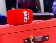 Detalhe em microfone da CNN Brasil viraliza e web 