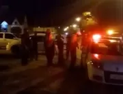 Mulher com covid-19 é presa após cuspir em policia