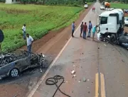 VÍDEO FORTE: Carro explode em batida e mata motori