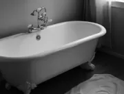 Após “gravidez em banheira de hotel”, mulher alega