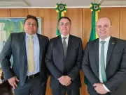 Bolsonaro abandona grupo raiz na Paraíba e entrega