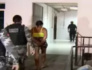 Mulher flagrada vendendo drogas com bebê de seis m