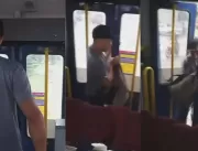 Homem que se masturbava em ônibus é agredido por v