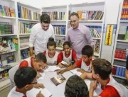 PMJP entrega 81 mil livros paradidáticos para esco