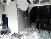 Grupo destrói parte de banco após explodir caixas 
