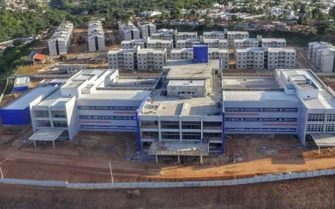 Hospital Metropolitano abre seleção com salários d