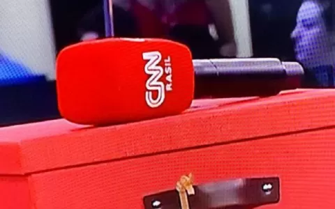 Detalhe em microfone da CNN Brasil viraliza e web 